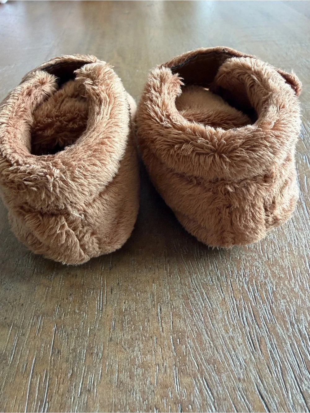 UGG Cozy Plush Infant Slippers in Chestnut Brown
